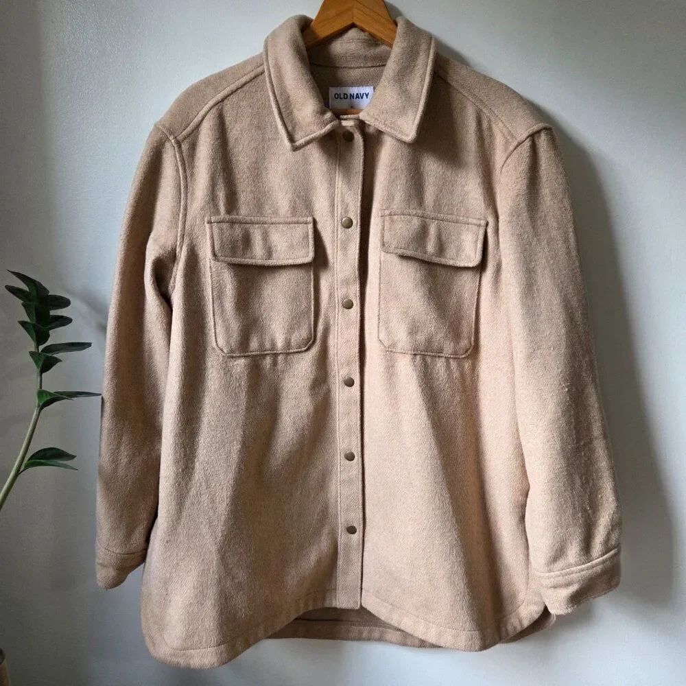 EUC OLD NAVY TAN BUTTON DOWN WOOL BLEND SHACKET SIZE M WOMENS